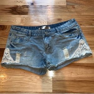 Lace distressed shorts